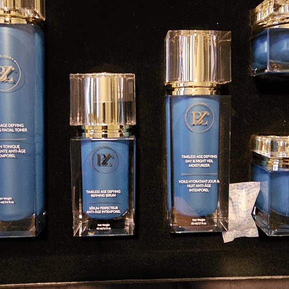 Below Zero Timeless Age Defying Ritual Collection - Sealed - Picture 5 of 8